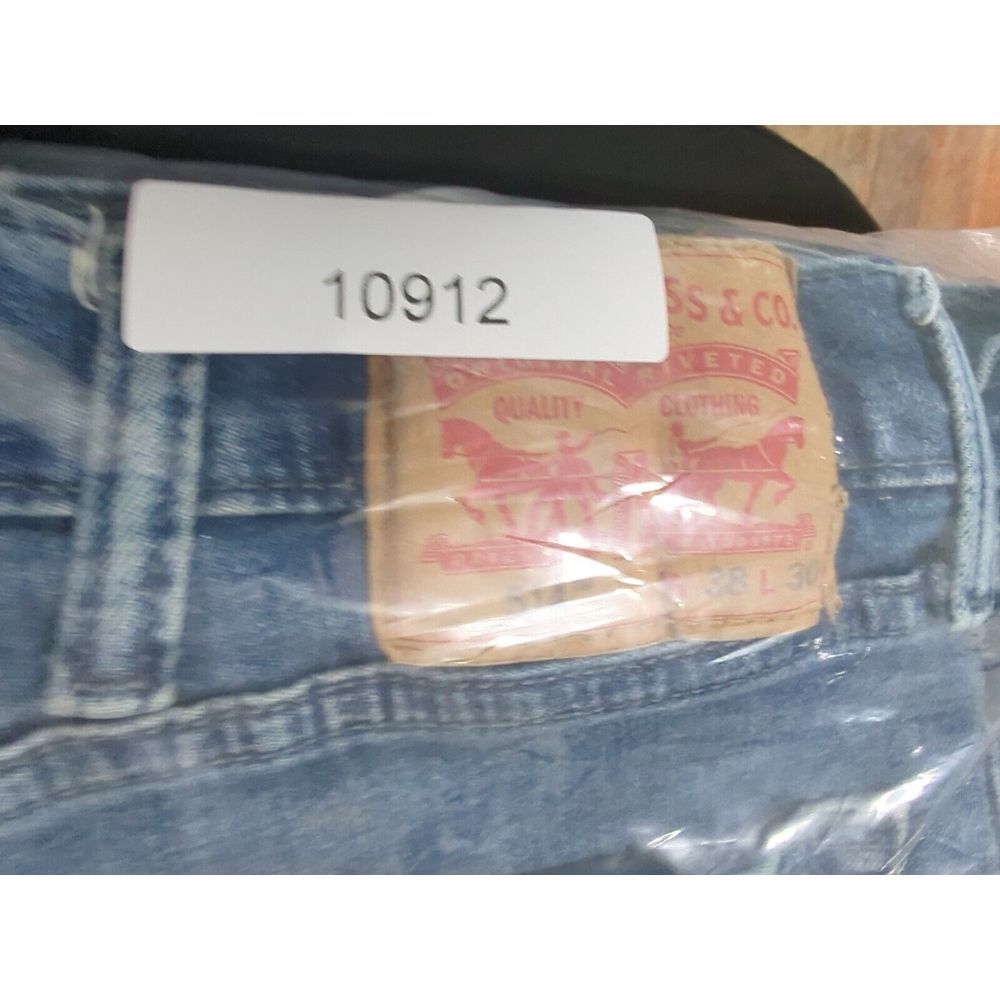 Levi's 514 Straight Fit Jeans Men's Size 38x30 Medium Wash - Picture 12 of 12